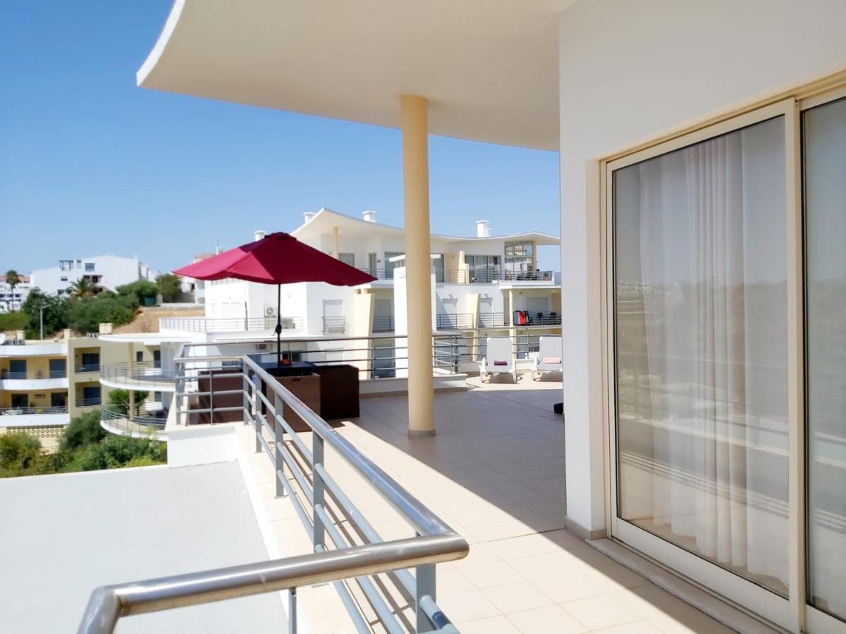 Apartmán Sea View Penthouse In Albufeira Exteriér fotografie